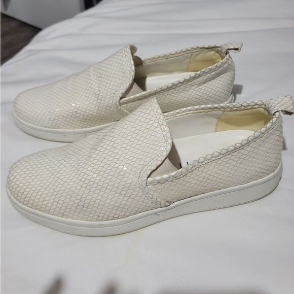 Calvin Klein womens Deva Sneaker sz 9.5 - Picture 12 of 12